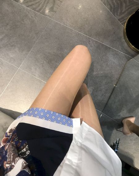 免费人成精品在线视频-手机高清有字幕完整版