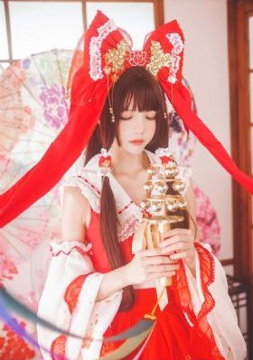国产精品车内-中英字幕电影未删减版