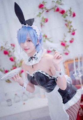 AV日韩精品中文熟女爱欲-详情介绍在线完整观看